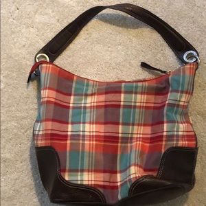 Stylish Tommy Hilfiger purse